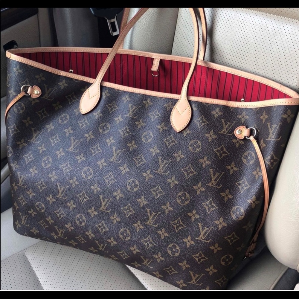 ⭐️Sold ⭐️Louis Vuitton Neverfull Gm